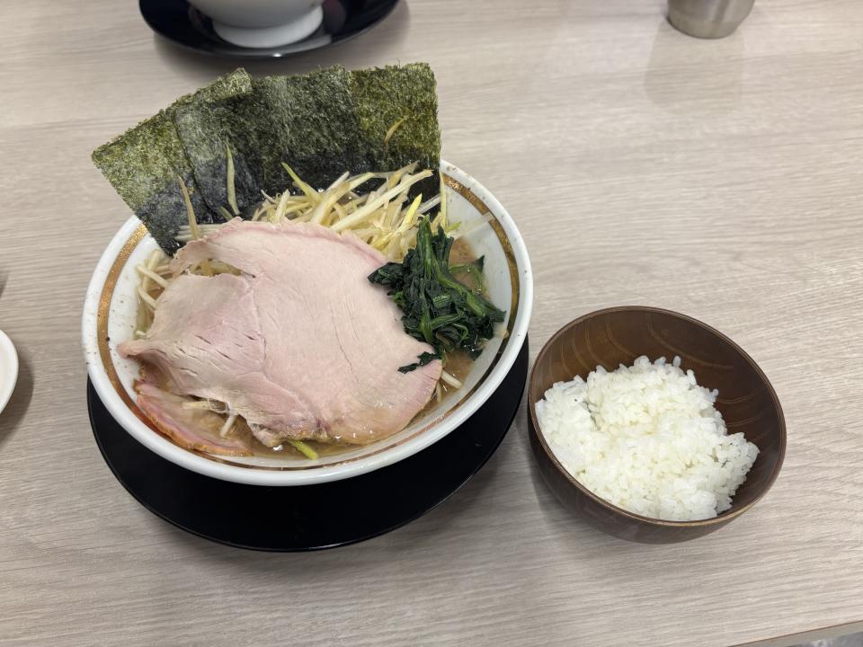 NowLoading...