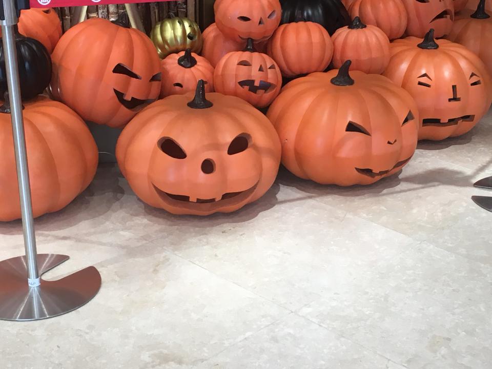 NowLoading...